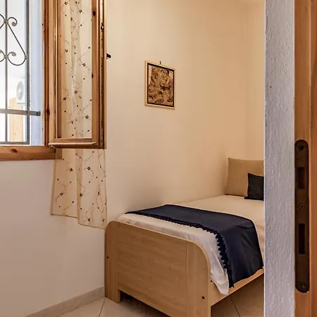 Lido Degli Estensi Terrace Apartment *