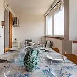 Guesthost - Terrace Apartamento Llido Degli Estensi
